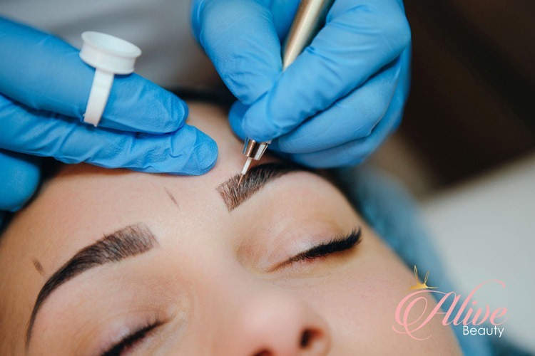 Taller Micropigmentación en cejas Taller Micropigmentación en cejas